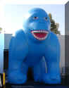 gorilla-sitting-blue25-110603.jpg (35198 bytes)